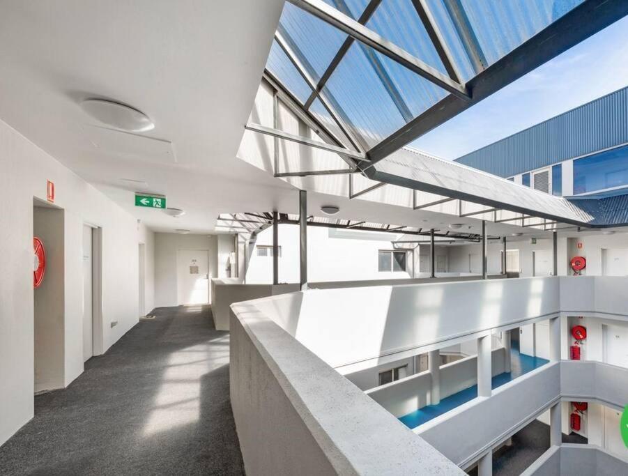 Qbn Cracker: 2Br, 2Ba, 2 Secure B/ Ment Car Parks Apartment Queanbeyan Exterior photo