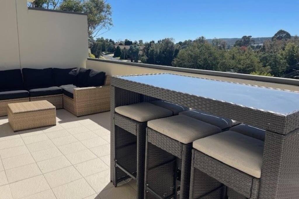 Qbn Cracker: 2Br, 2Ba, 2 Secure B/ Ment Car Parks Apartment Queanbeyan Exterior photo