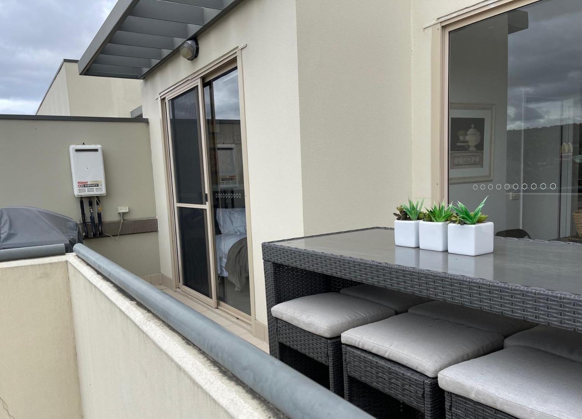 Qbn Cracker: 2Br, 2Ba, 2 Secure B/ Ment Car Parks Apartment Queanbeyan Exterior photo