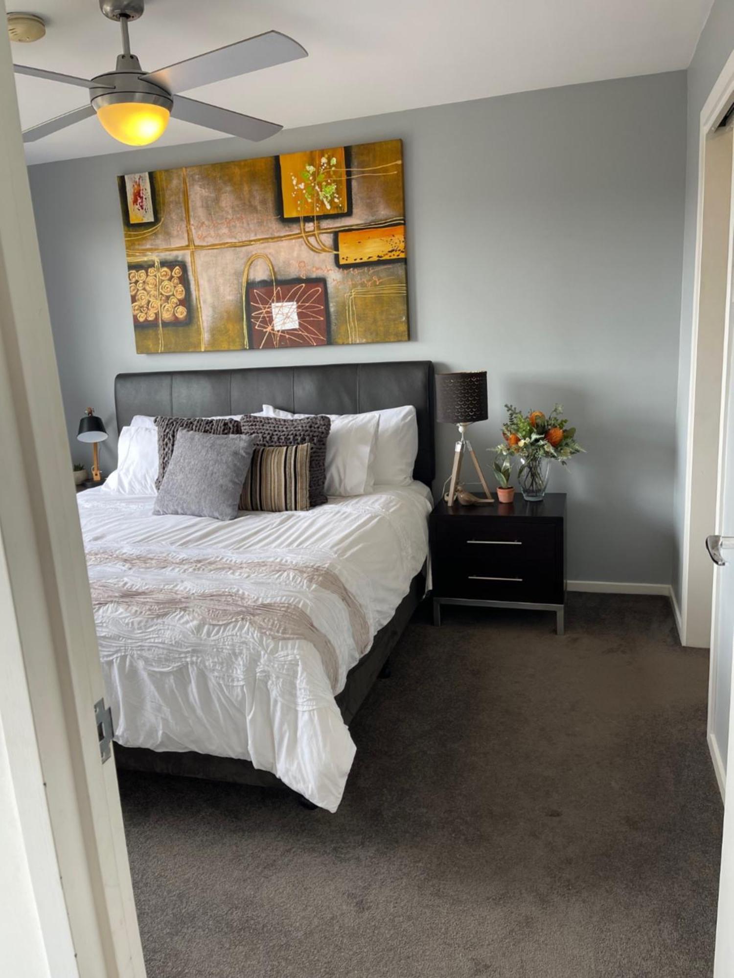 Qbn Cracker: 2Br, 2Ba, 2 Secure B/ Ment Car Parks Apartment Queanbeyan Exterior photo